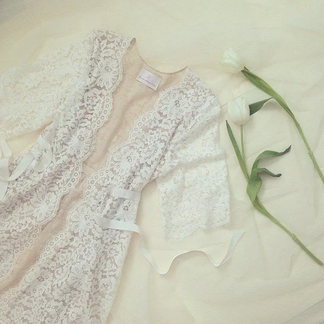 Elizabeth Lined Lace Robe